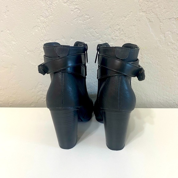 Breckelle’s black ankle boots - Picture 3 of 3